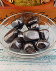 Hematite Natural Tumbled Stone - One Stone - Glass Bowl 2