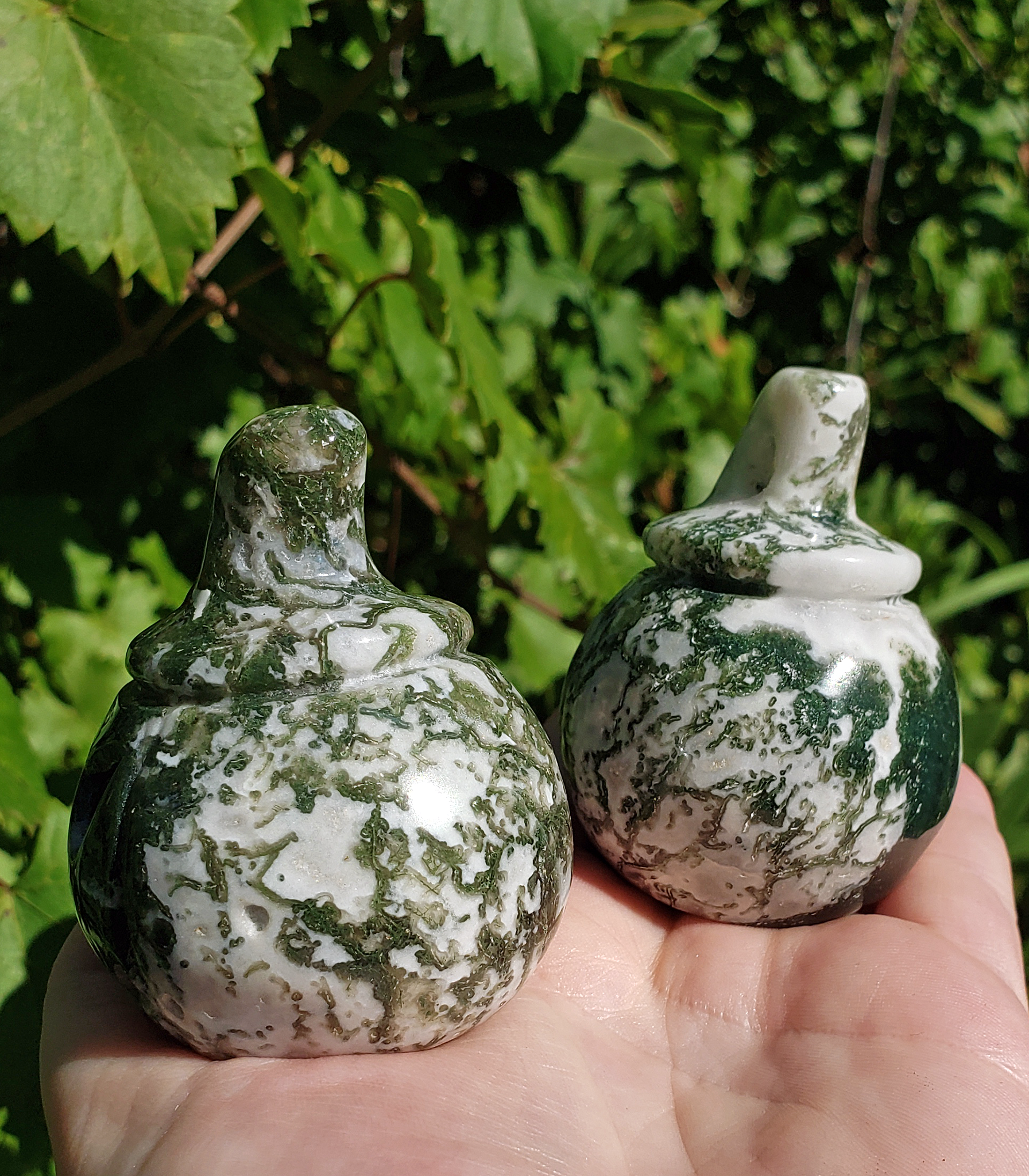 Tree Agate Gemstone Spooky Pumpkin Totem Jack-o-Lantern Carving - Back of Pumpkins