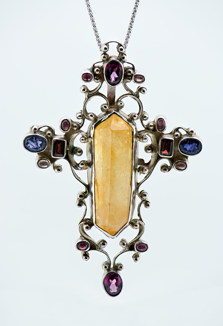 Crystal Pendant Necklaces: Unique Gemstone Pendants and Jewelry