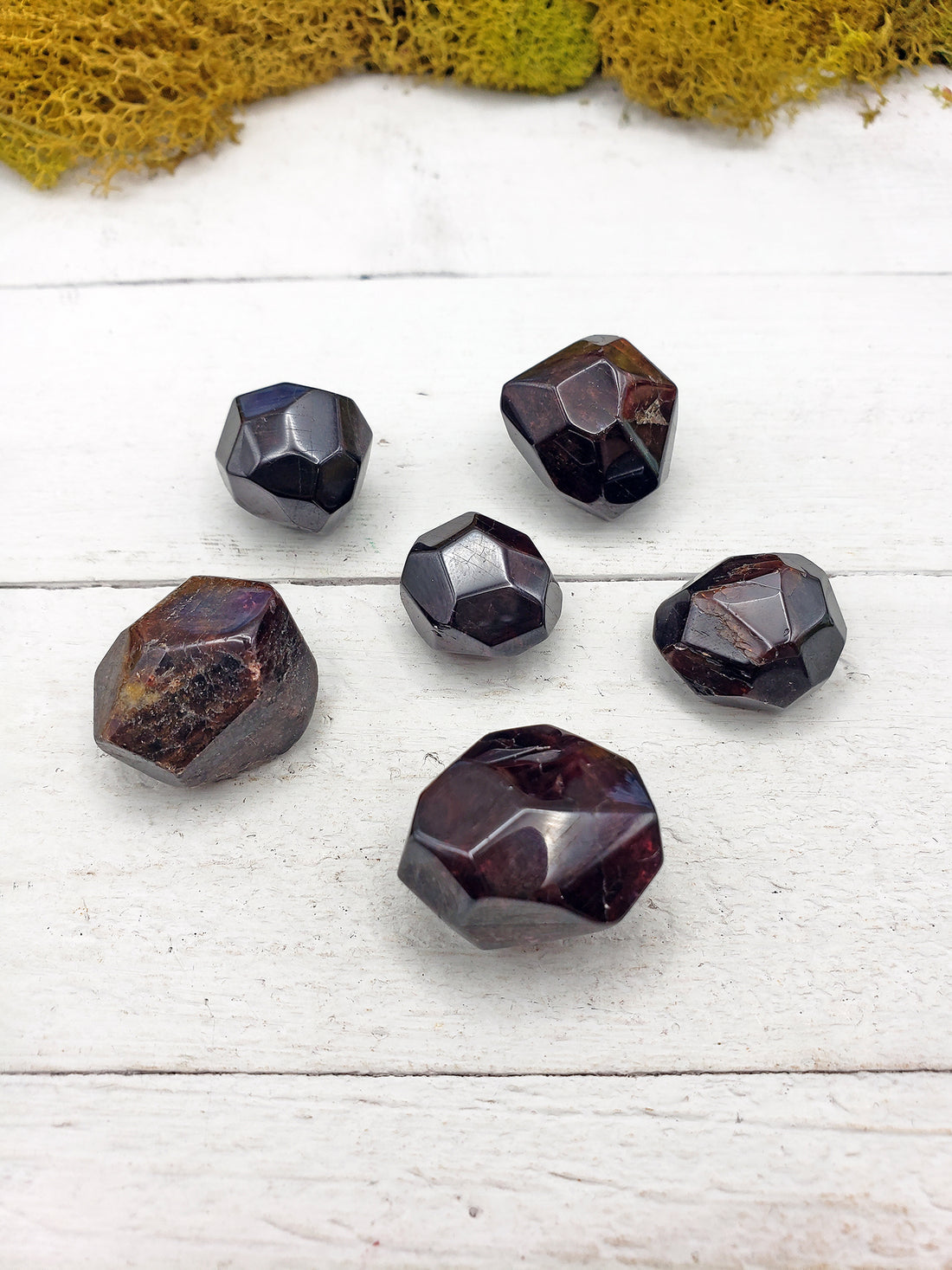 Garnet Stone Stock Photos and Pictures - 19,790 Images