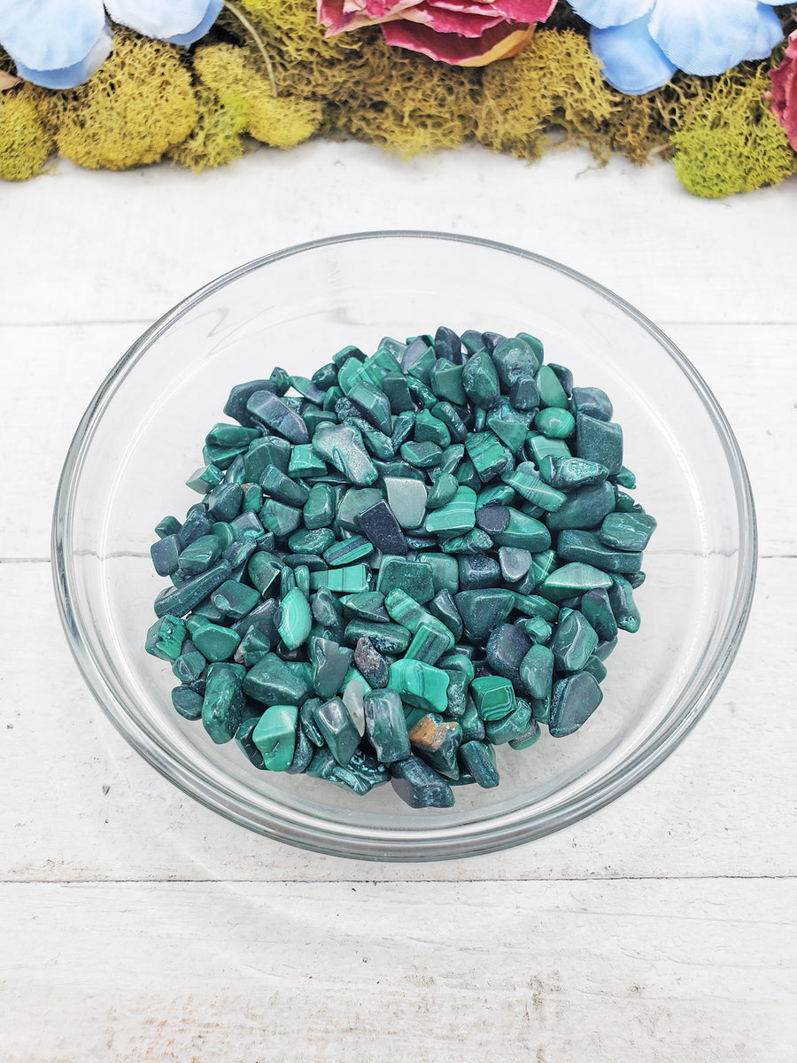 malachite crystal chips in glass bowl