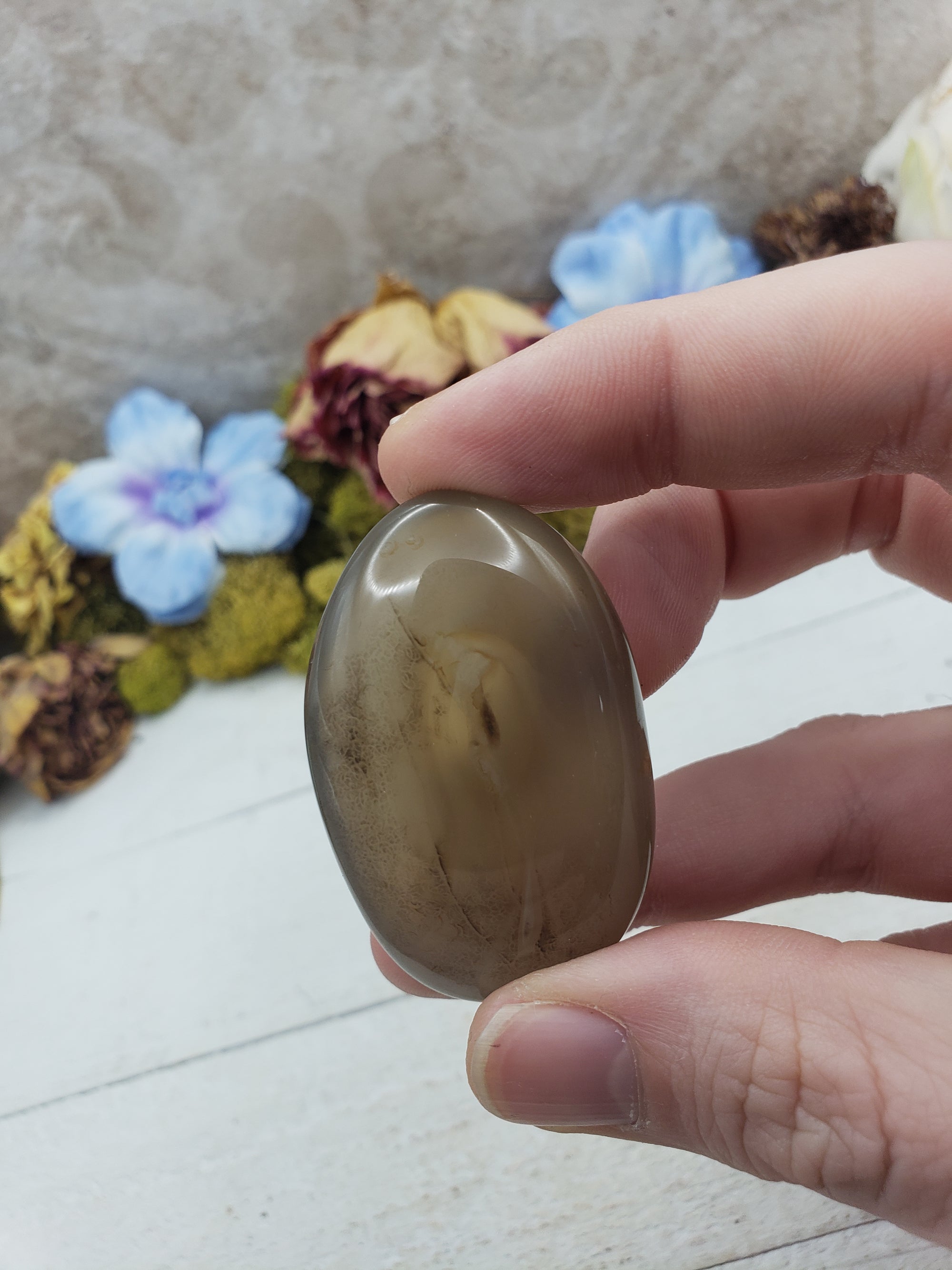 Unique Polished Agate Natural Crystal Palm Stone - ENZO 8