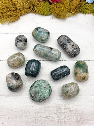 Emerald Fuchsite in Quartz Tumbled Gemstone - Single Stone