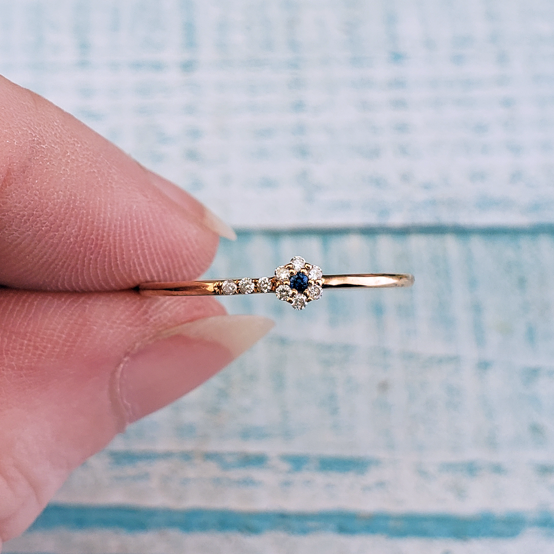 Minimalist deals sapphire ring