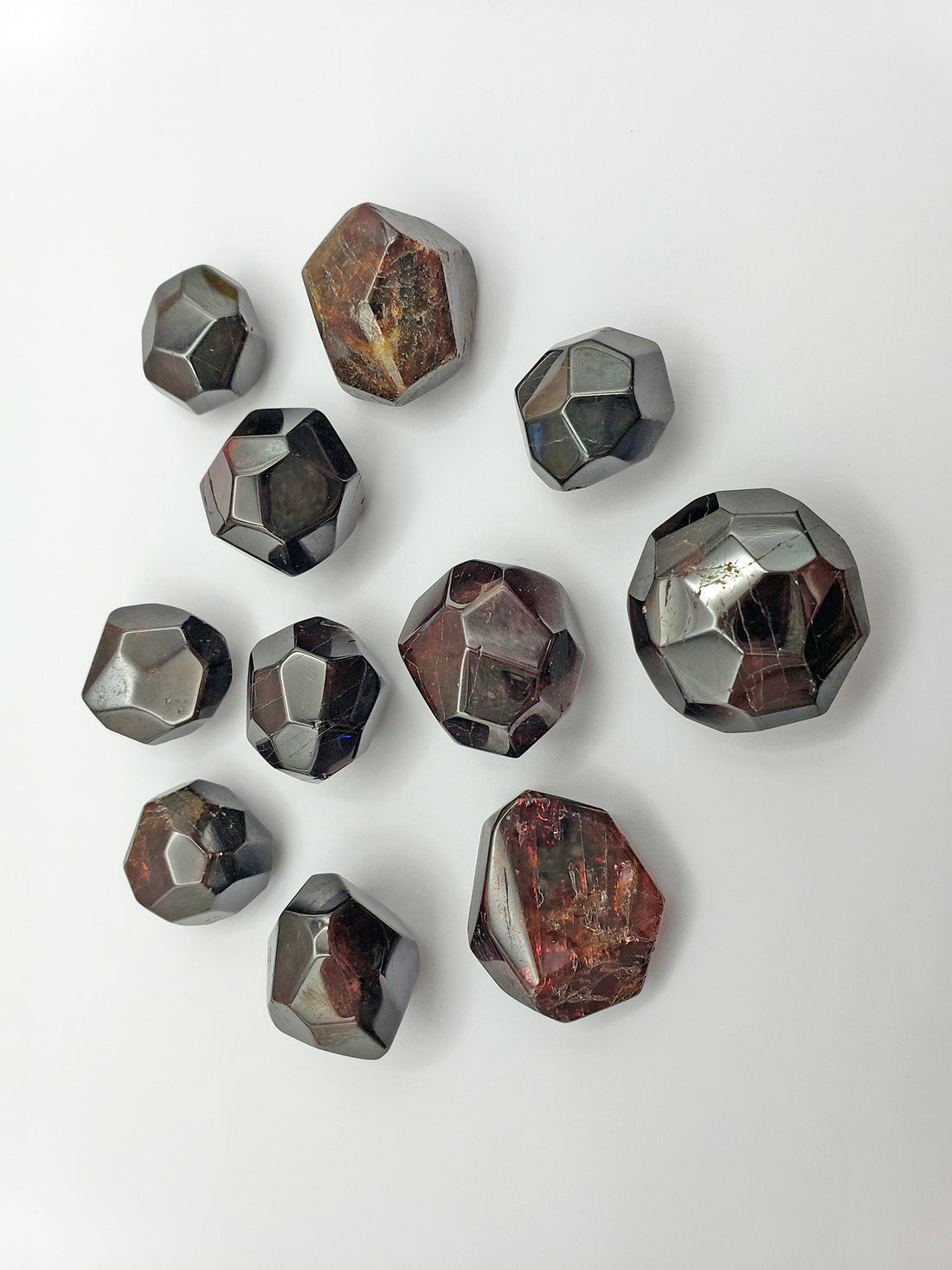 Red Garnet Crystal / Garnet Dodecahedron / Red Garnet / Polished Garnet / Garnet  Crystal / Tumbled Garnet / Garnet Specimen / Garnet Stone 
