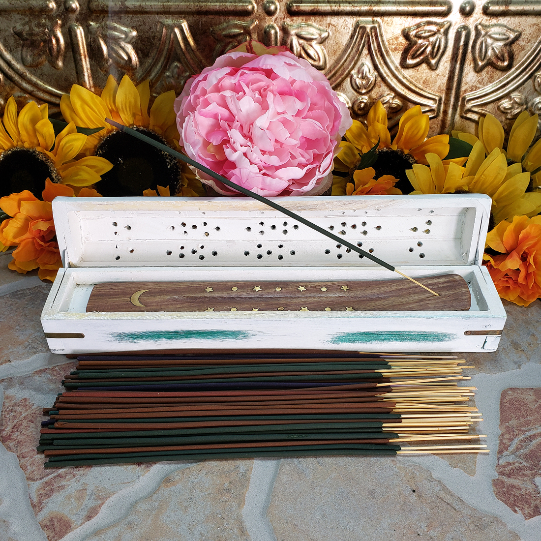 Rustic Incense Sampler Gift Box - Storage Box, Incense Burner Tray, & 50 Incense Sticks! - Green Box Open