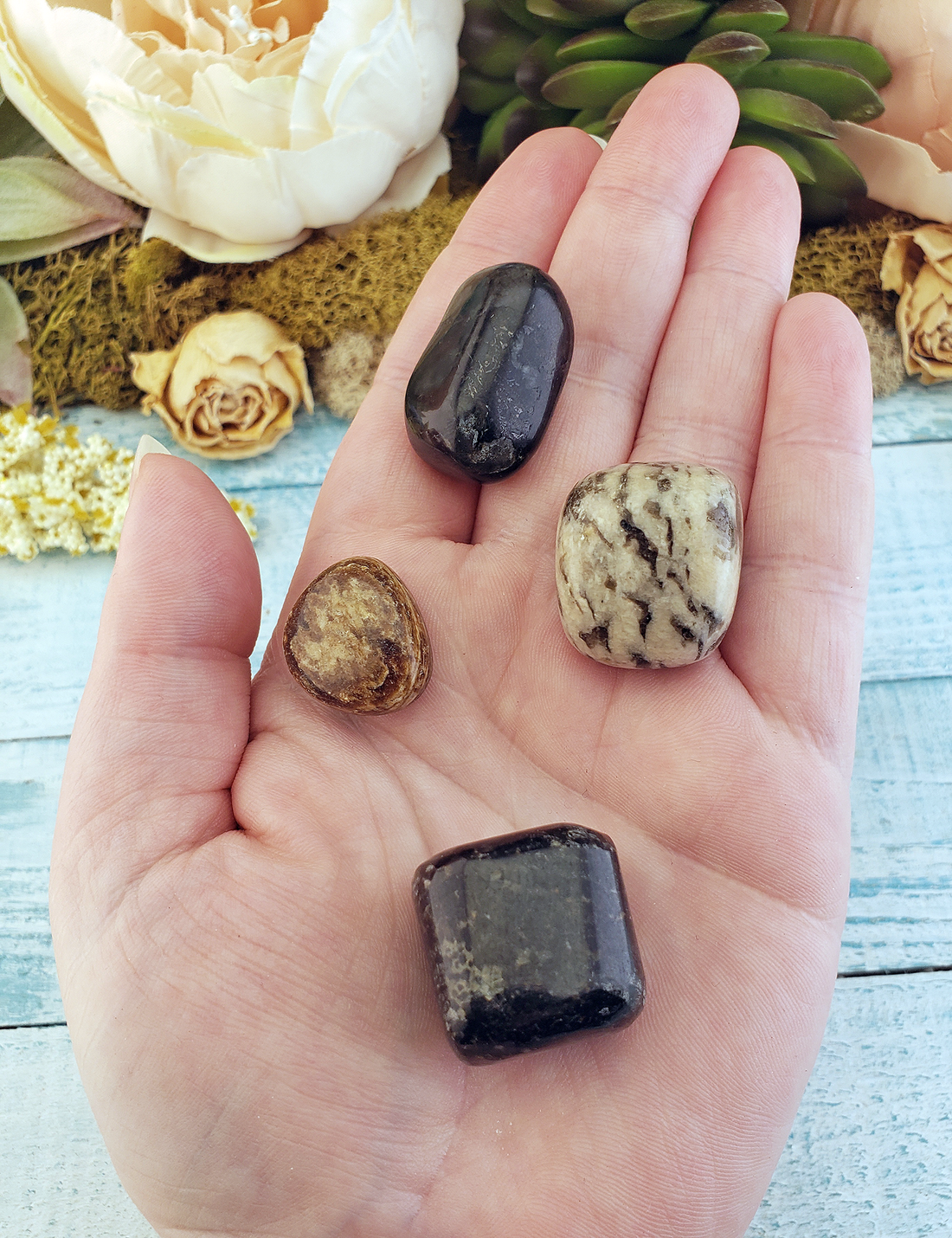 Inspiration & Learning - Set of Four Tumbled Stones with Pouch - Stones for Creativity and Focus