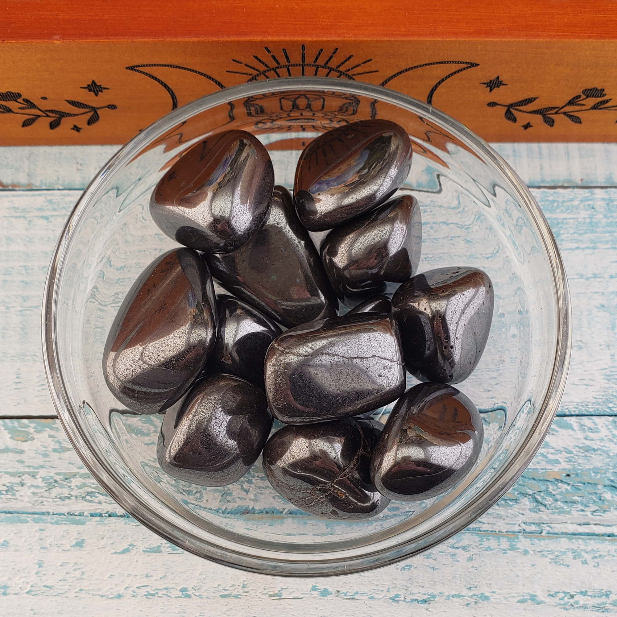 Hematite Natural Tumbled Stone - One Stone - Glass Bowl