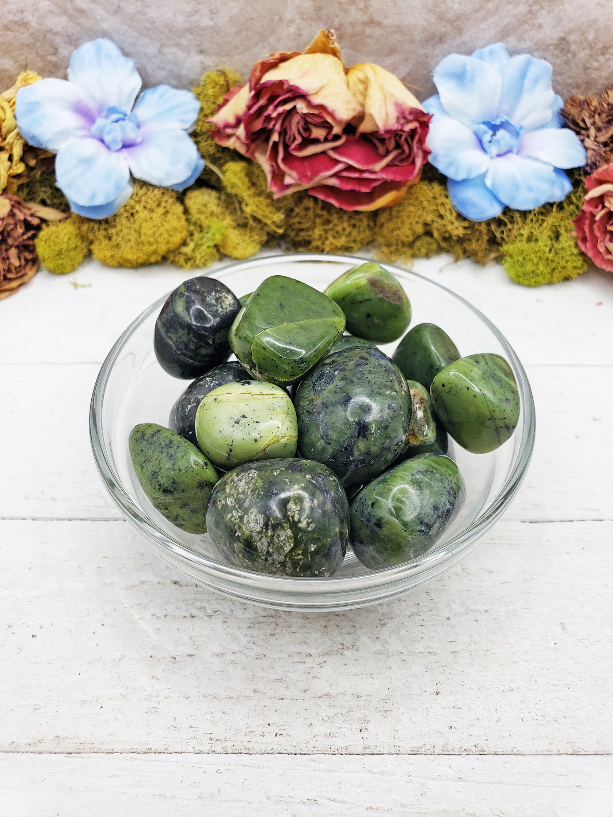 nephrite jade stones in bowl