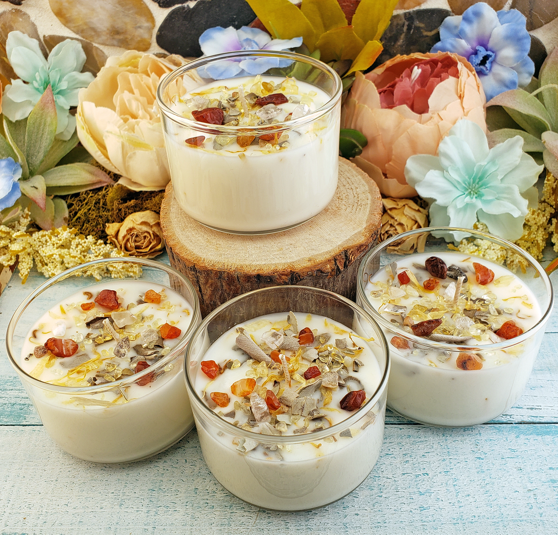 Queen - All Natural Soy Wax Handmade Tumbler Candle with Crystal Chips - Scented with Essential Oils