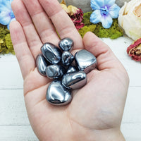 terahertz stones in hand