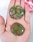 UNAKITE-JASPER-STONE-NATURAL-CRYSTAL-PALM-STONE-WORRY-STONE-FOR-MEDITATION