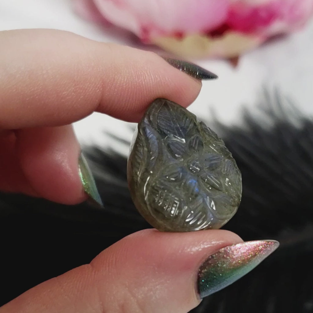 Unique 29 Carat Labradorite Cabochon Natural Gemstone Carving | Gardenia - 2