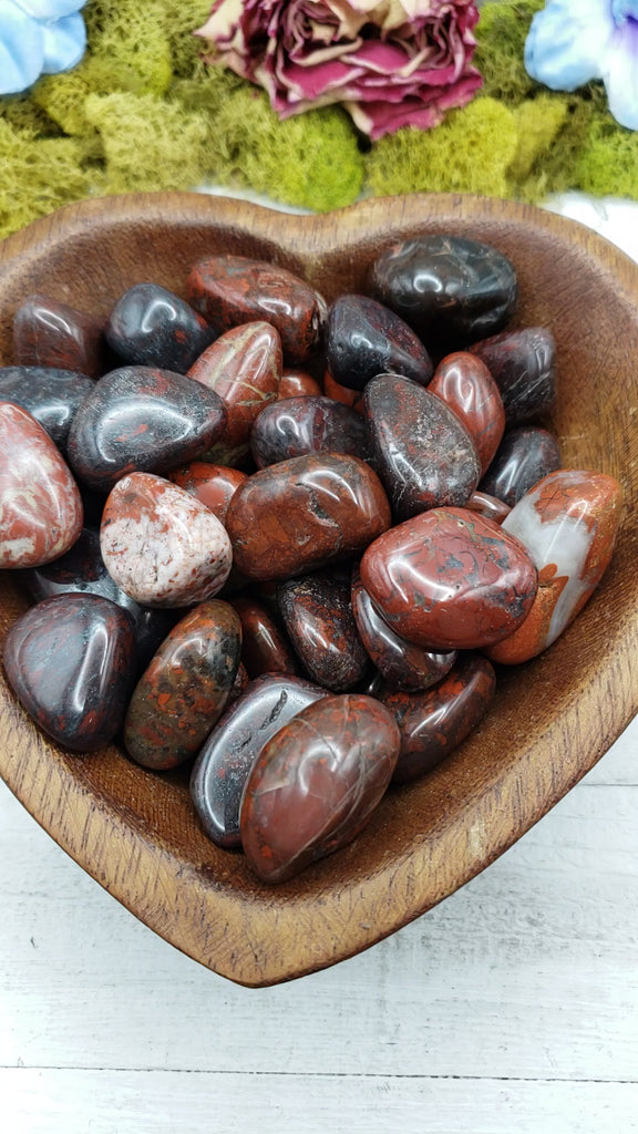 Brecciated Jasper stones in heart-shaped bowl