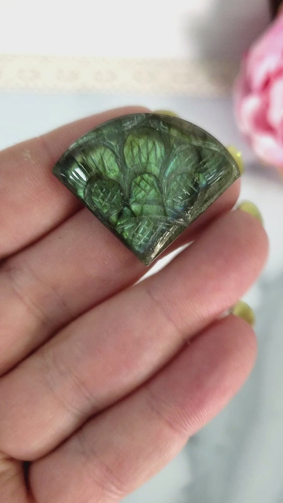 Unique 38 Carat Labradorite Cabochon Natural Gemstone Carving - Daisy - Video