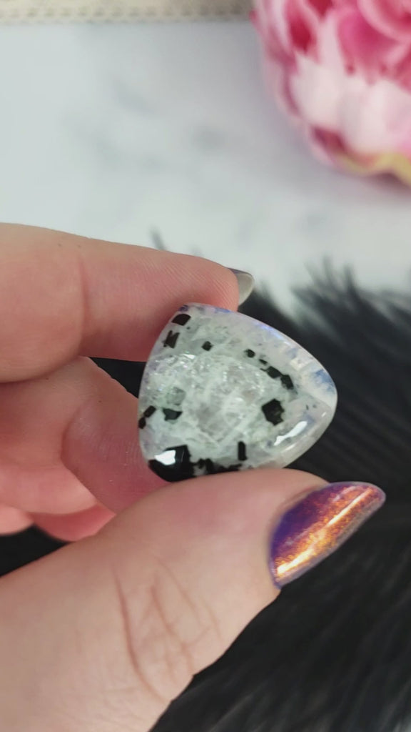 Unique 28 Carat Flashy Rainbow Moonstone Crystal Cabochon Natural High Quality Gemstone | Limerick - 3