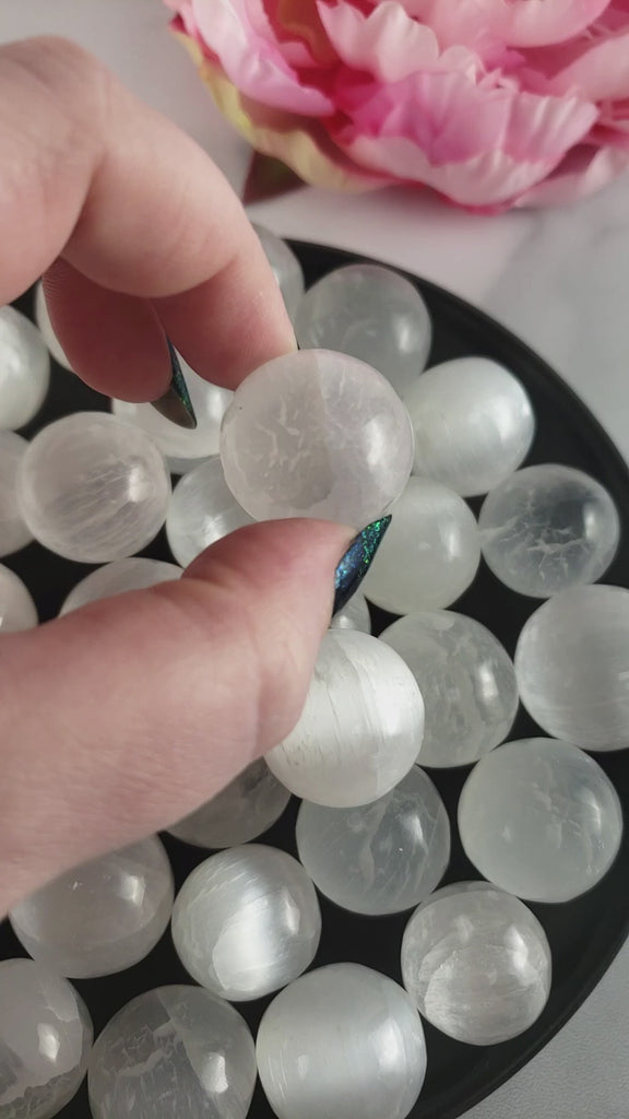 White Selenite Crystal Natural Gemstone Tumbled Stone Small Crystal Sphere Orb | 18mm - 24mm | Crown Chakra Crystals | Cleansing Crystals