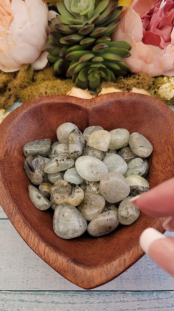 Prehnite Epidote Tumble Stone Video