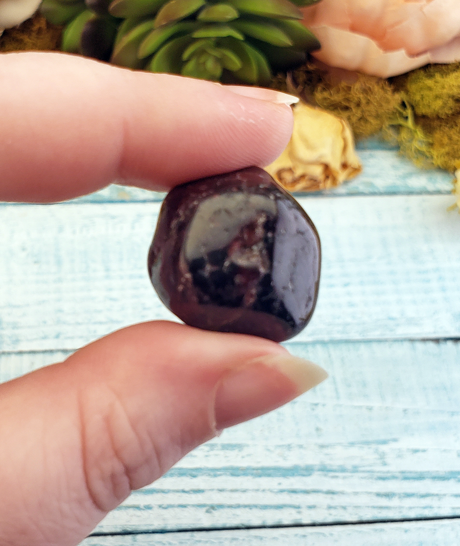 Garnet Natural Tumbled Gemstone - One Stone Close Up