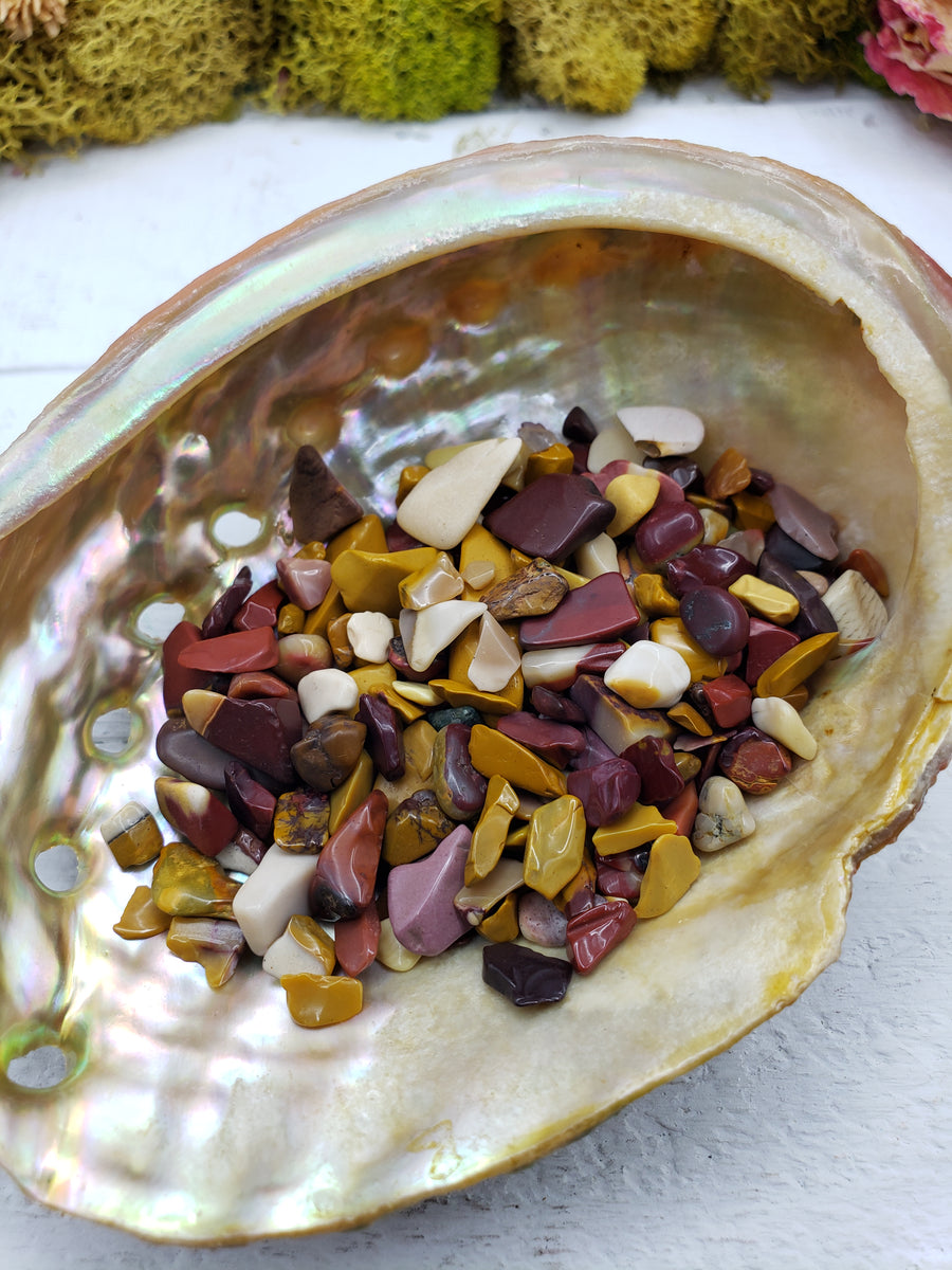 One ounce of mookaite chips in abalone shell
