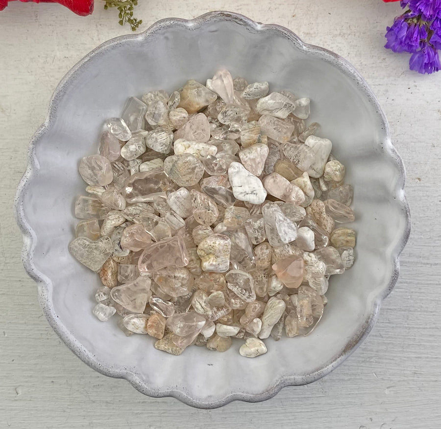 Thousand Layers Lodolite Quartz Gemstone Chips - 1 Ounce Bag | Crystal Gemstone Shop.