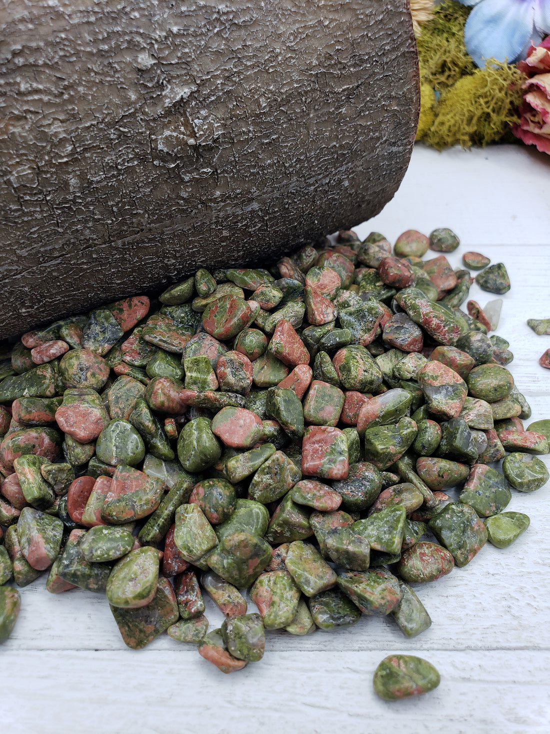 six ounces of unakite chips on display