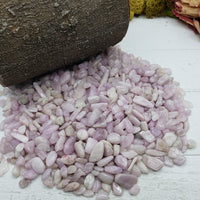 Six ounces of kunzite chips on display