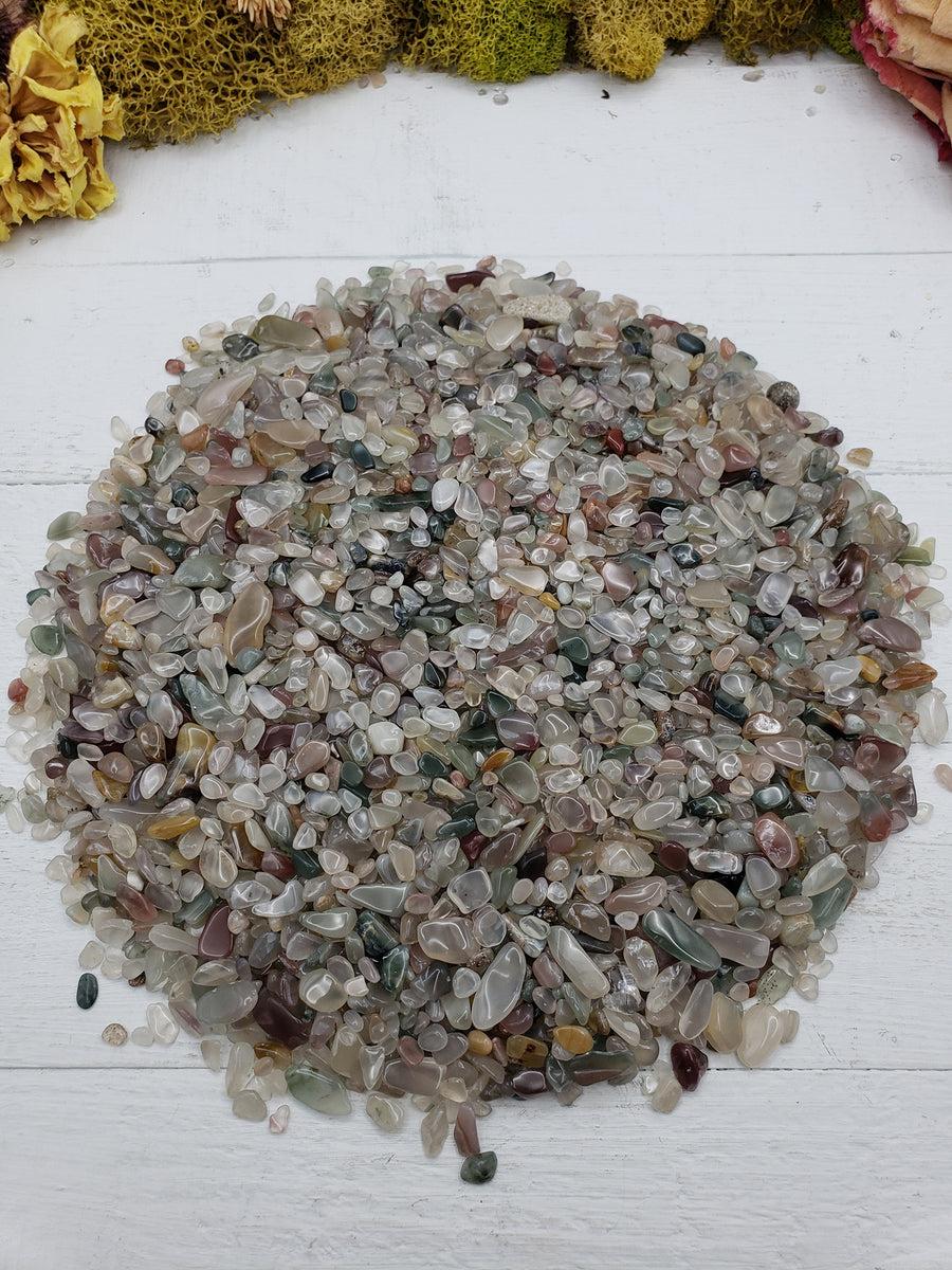 Eight ounces of mixed agate stone chips on display