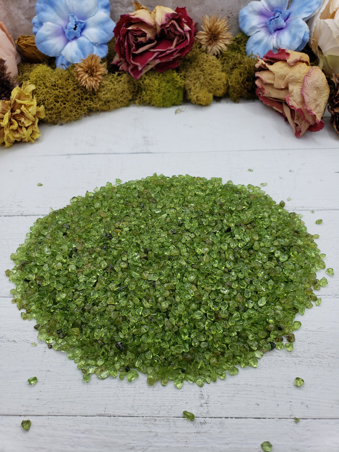 eight ounces of peridot stone chips