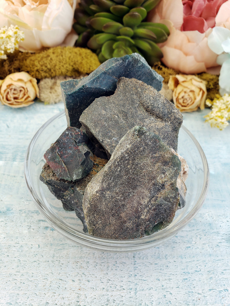 Bowl with large rough bloodstone crystal chunks