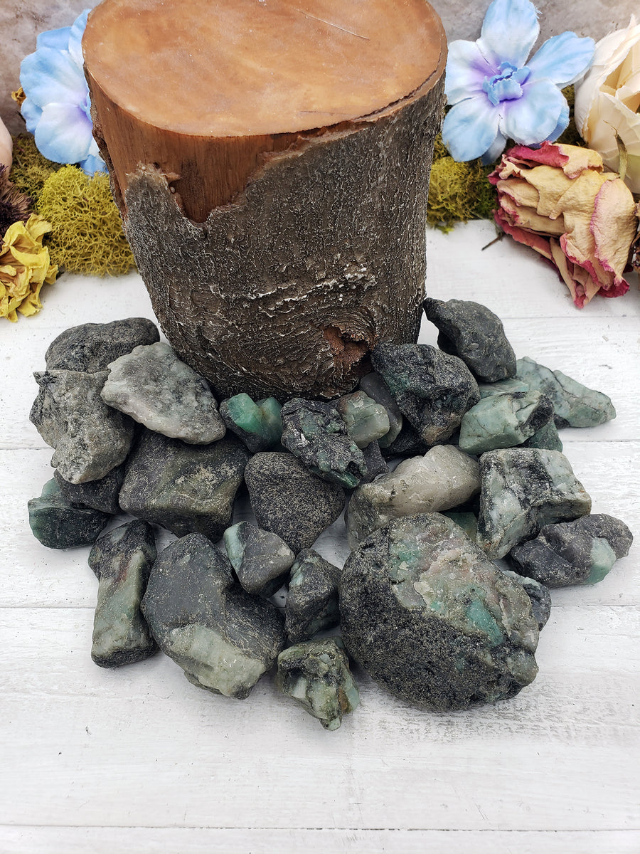 rough rough emerald stone pieces by prop log