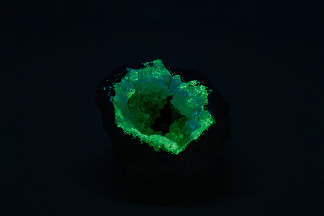 Chihuahua Trancas Natural Crystal Geode - Fluorescent - Cauldron of Hidden Gifts! - Small: 1.8" - 2.5" - With Shortwave Light!
