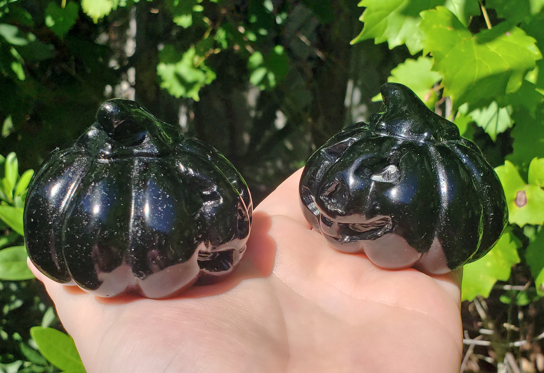 Large Obsidian Gemstone Happy Pumpkin Totem Jack-o-Lantern Carving - Best of Friends