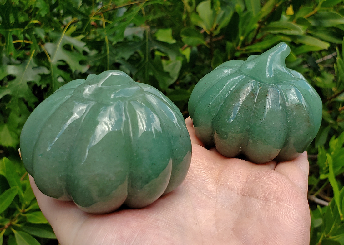 Large Green Aventurine Gemstone Happy Pumpkin Totem Jack-o-Lantern Carving - Pumpkin Backs