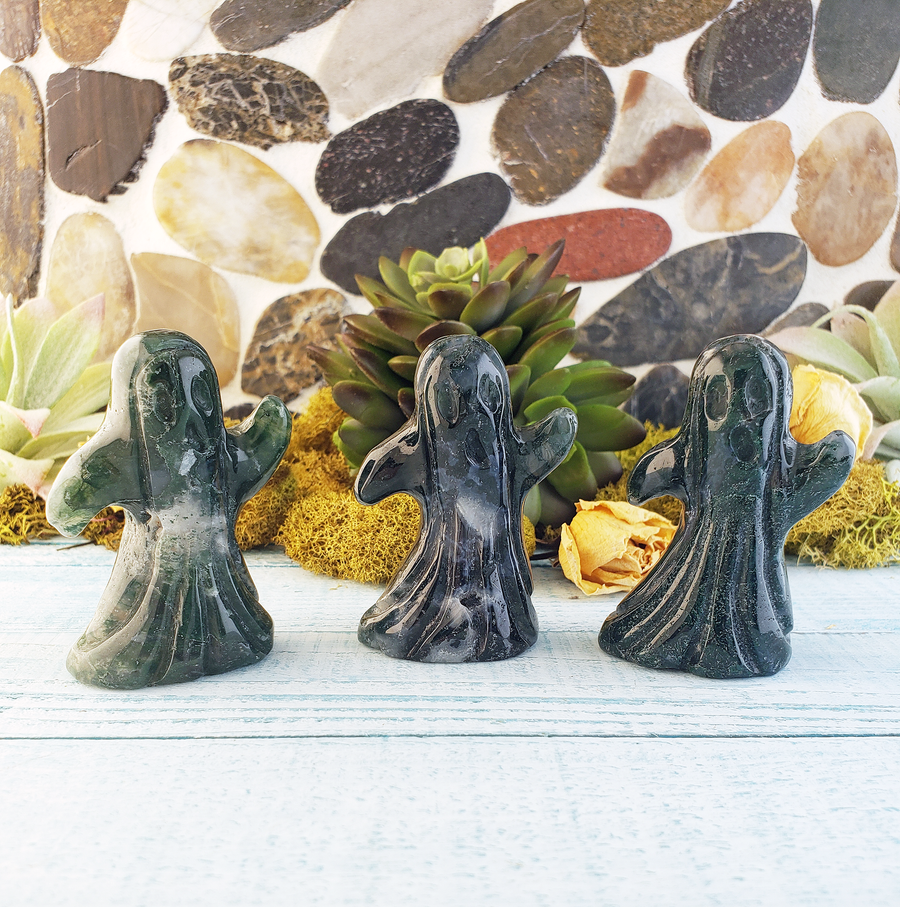 Moss Agate Natural Gemstone Spooky Spirit Wailing Ghost Carving - Group of Ghosts