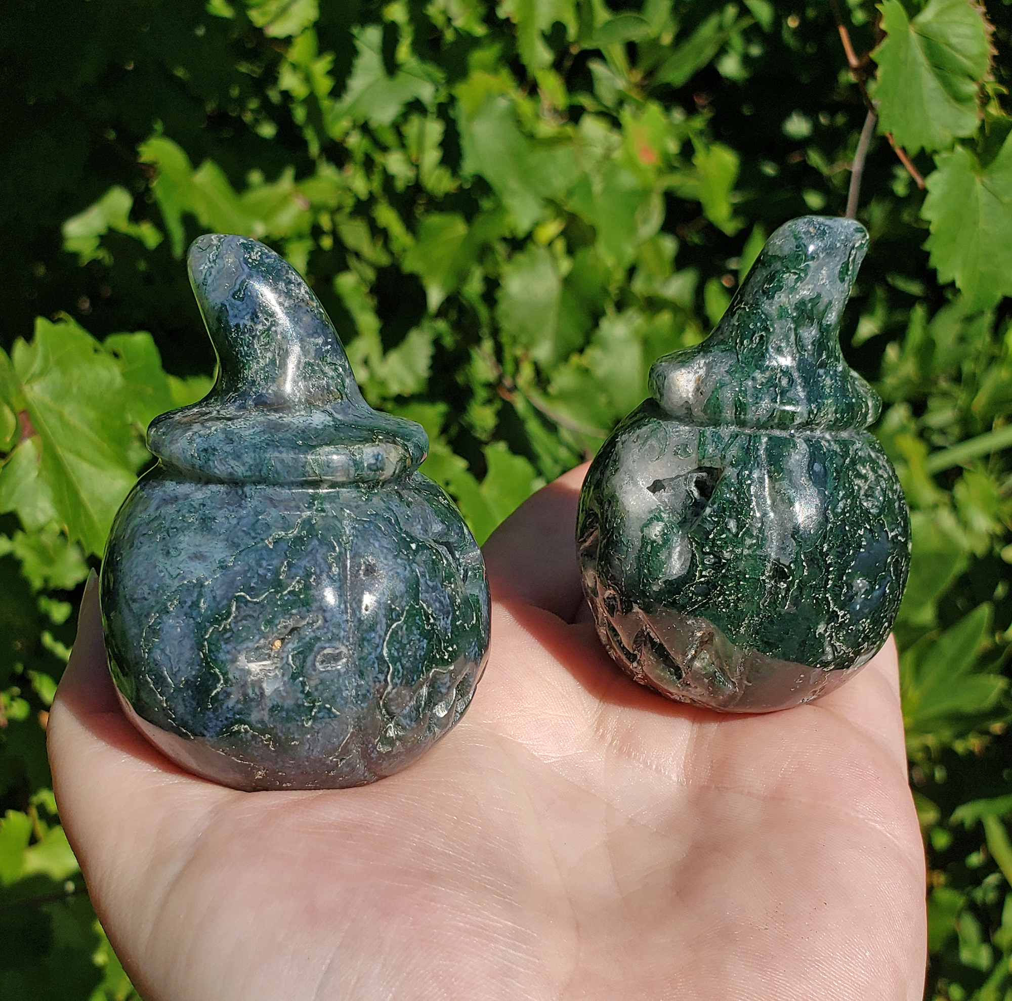 Moss Agate Gemstone Spooky Pumpkin Totem Jack-o-Lantern Carving - Sides