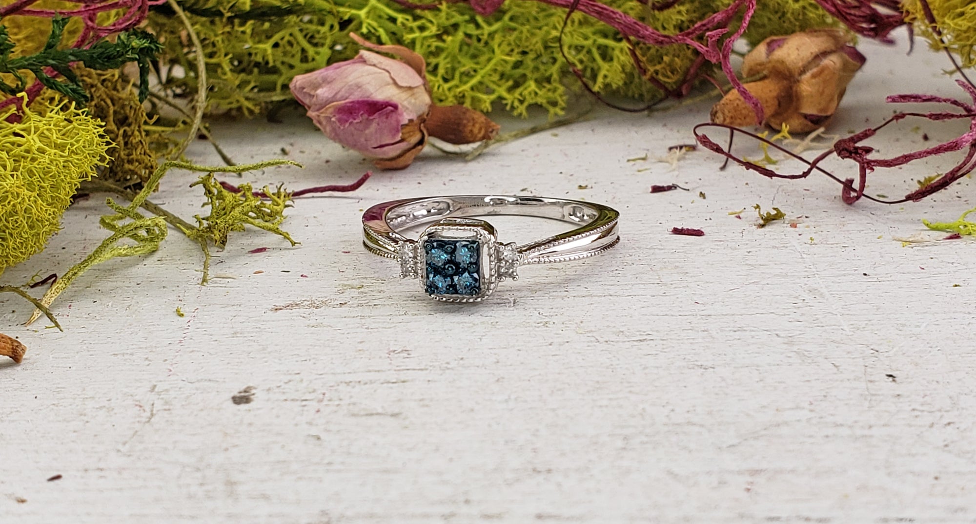 10k White Gold with Blue &amp; White Diamond Ring | Crystal Gemstone Shop.