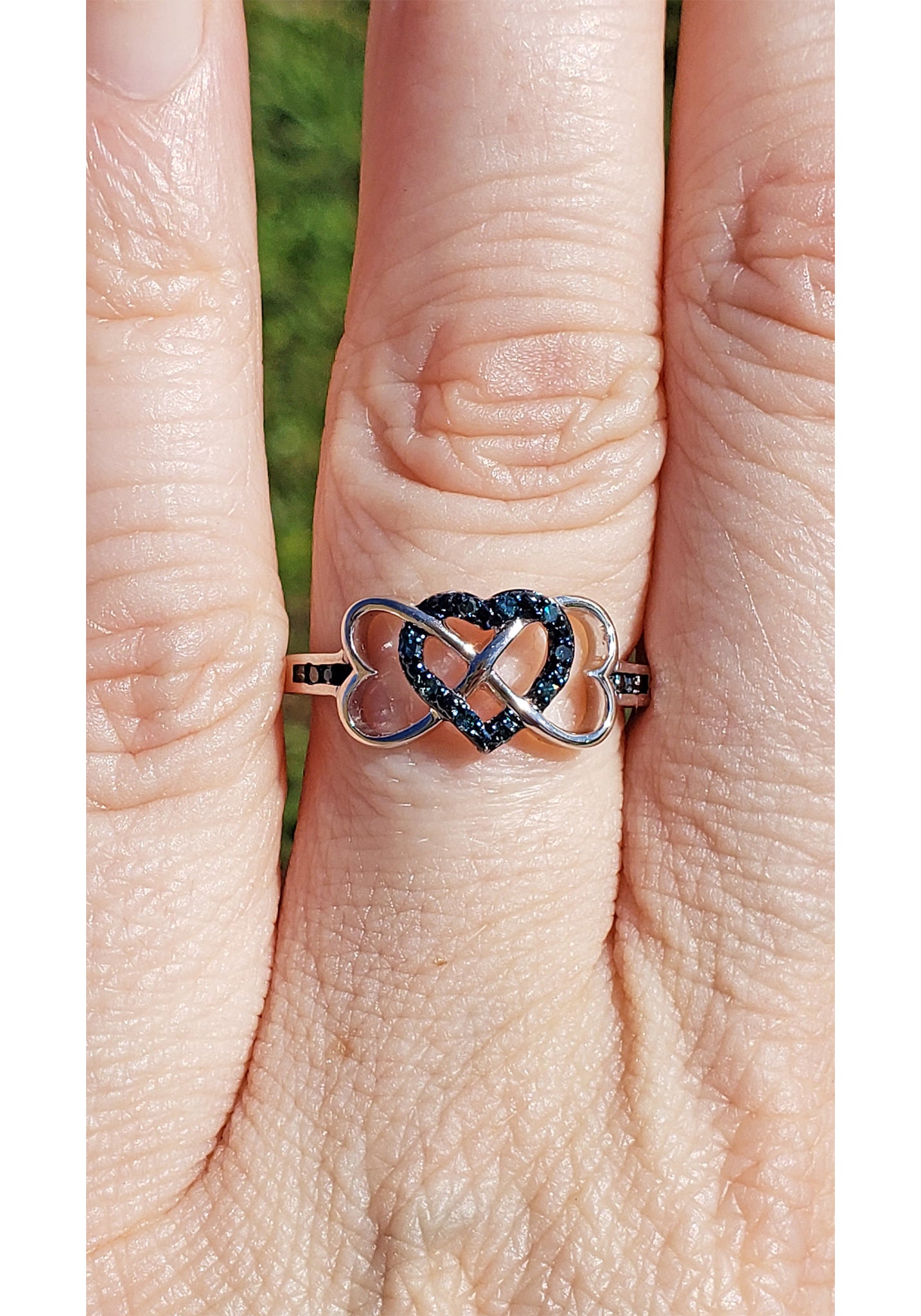 10k White Gold with Blue &amp; White Diamond Hearts Ring 3