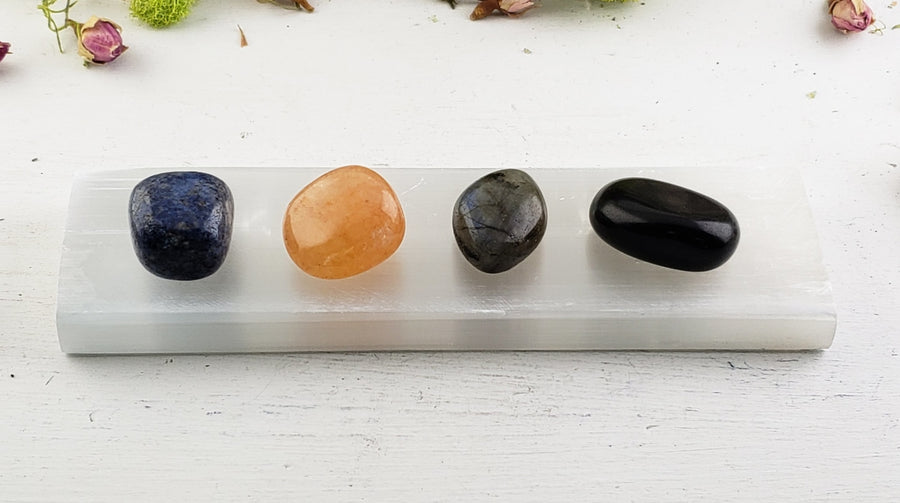 Leo Zodiac Kit, Tumbled Crystals and Charging Plate | Crystal Gemstone Shop.